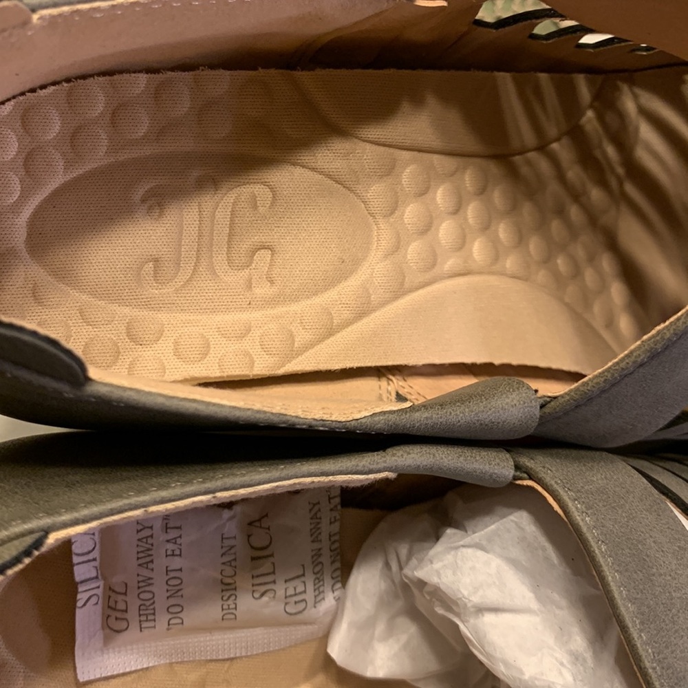 Heels - Picture 7 of 7